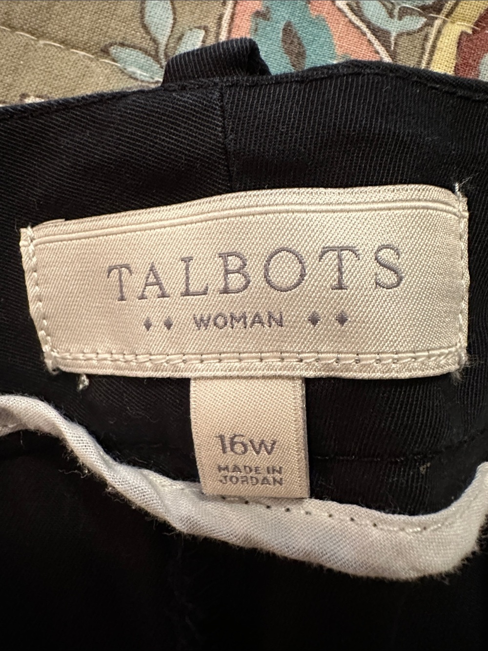 Talbots Black Women's capris with zipper - Picture 4 of 7